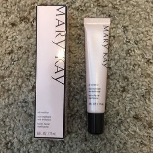 Mary Kay oil mattifier